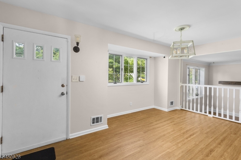 93 Elton Ave Property Photo 5