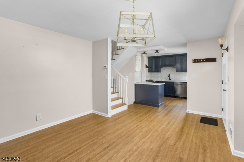 93 Elton Ave Property Photo 6
