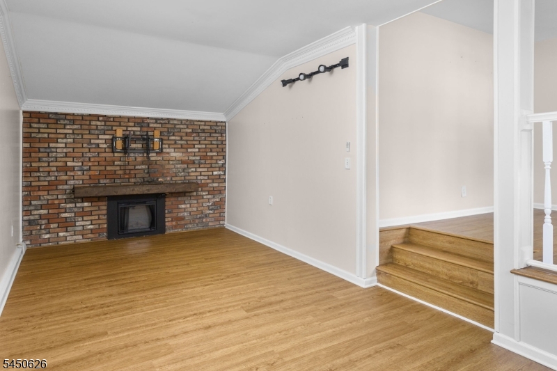 93 Elton Ave Property Photo 13