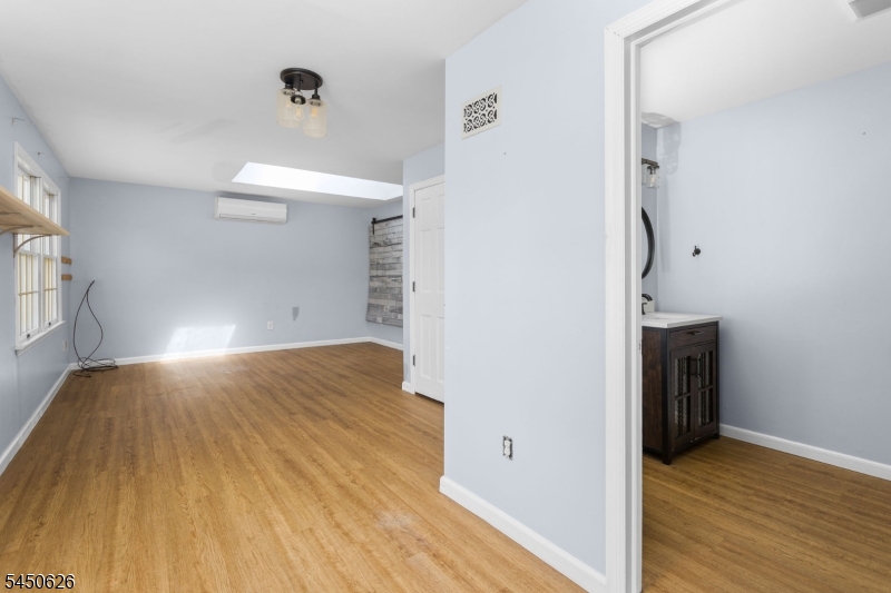 93 Elton Ave Property Photo 18