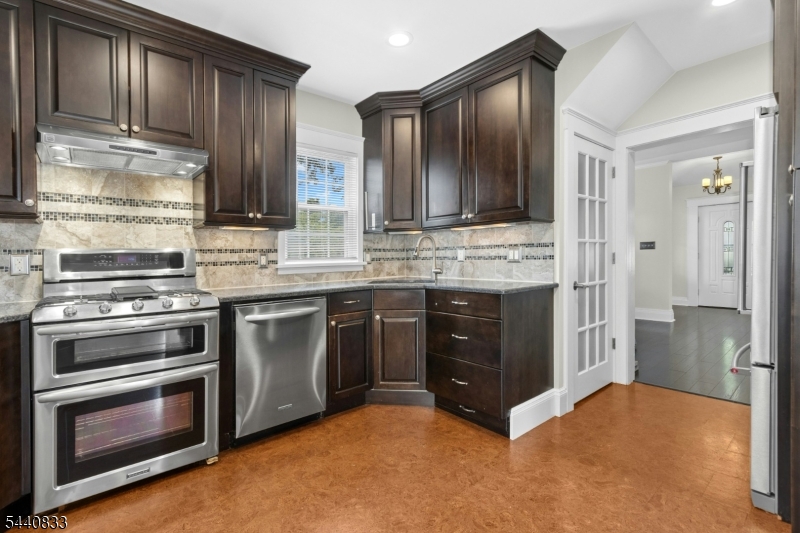 48 Mansion Ter Property Photo 10