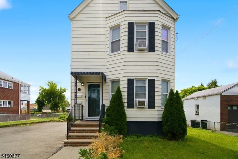 15 Prospect St Property Photo 1