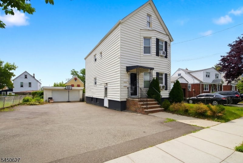 15 Prospect St Property Photo 2