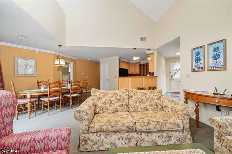 8 Maple Cres Unit 21 21 Property Photo 7