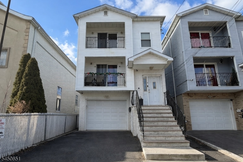 218 Fulton St 2 Property Photo 1