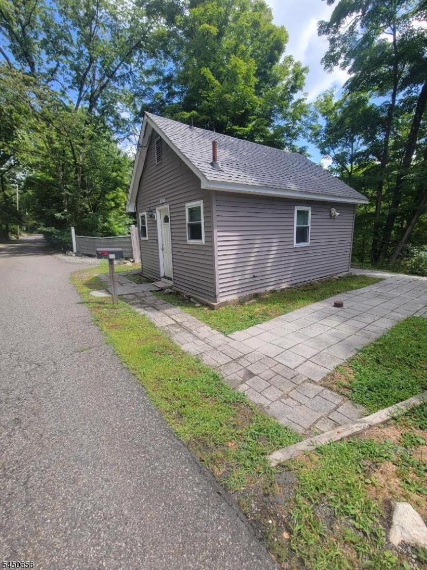 108 Magee Rd Property Photo 2