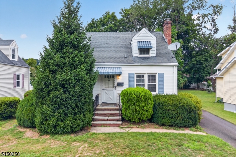 253 Chestnut St Property Photo 1