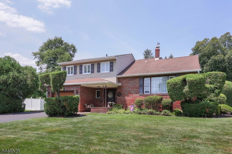 167 Acorn Dr Property Photo 2