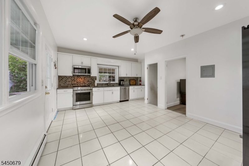 99 Newby Ave Property Photo 8