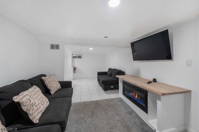 99 Newby Ave Property Photo 11