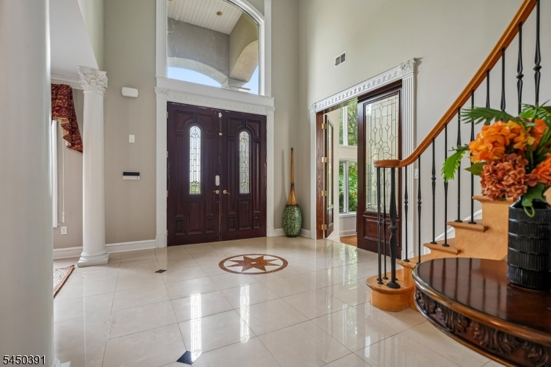 537 Mount Kemble Ave Property Photo 6