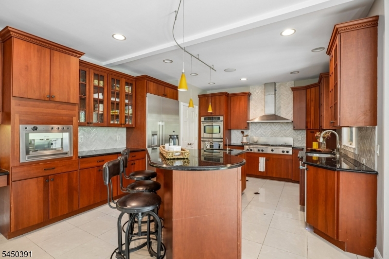537 Mount Kemble Ave Property Photo 14