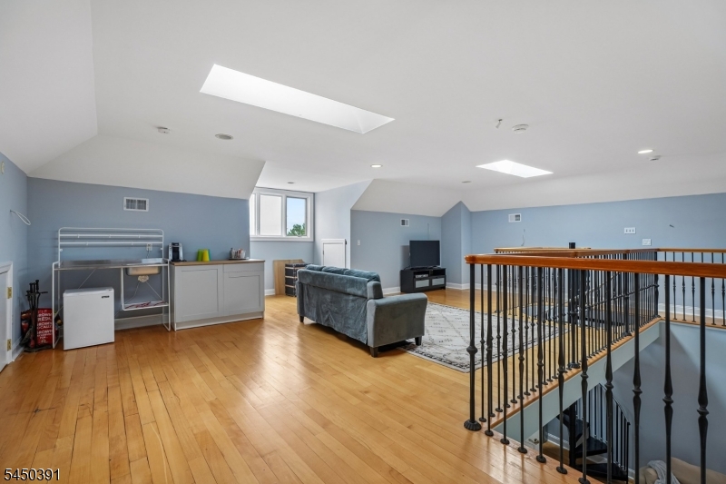 537 Mount Kemble Ave Property Photo 30