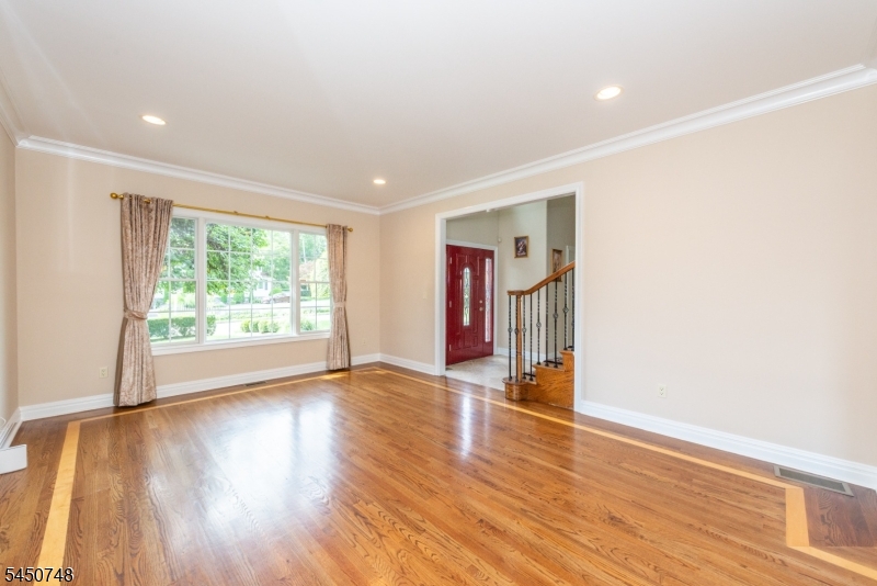 20 Hugenot St Property Photo 11
