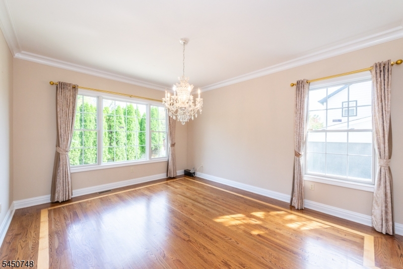 20 Hugenot St Property Photo 12