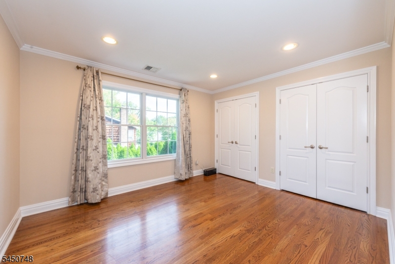 20 Hugenot St Property Photo 17