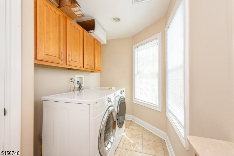 20 Hugenot St Property Photo 19