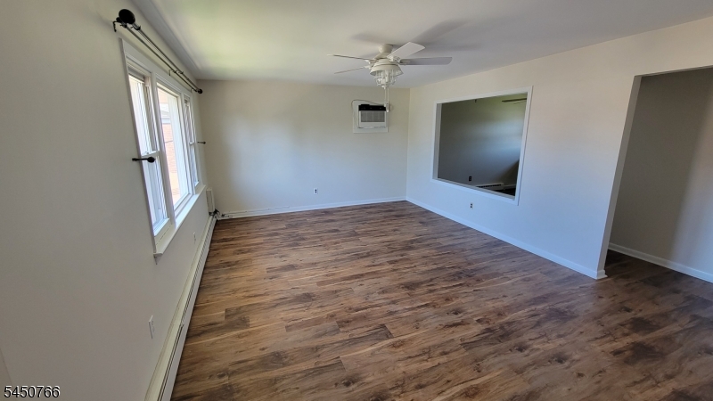 39 Wadsworth St Property Photo 3