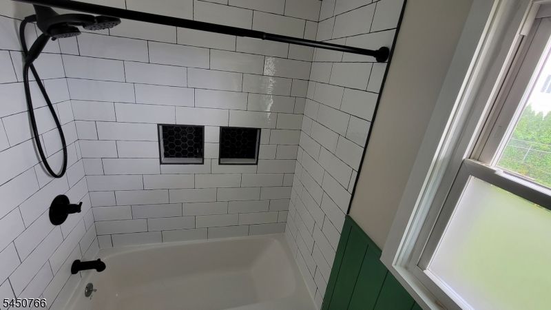 39 Wadsworth St Property Photo 13