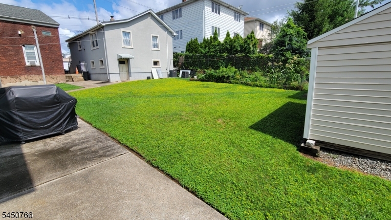 39 Wadsworth St Property Photo 15