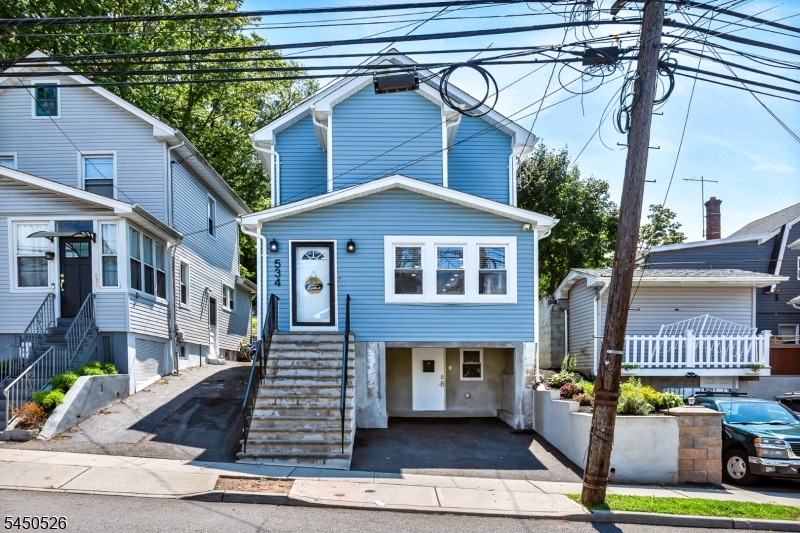 534 White St Property Photo 1
