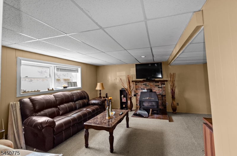 17 Stafford Dr Property Photo 36
