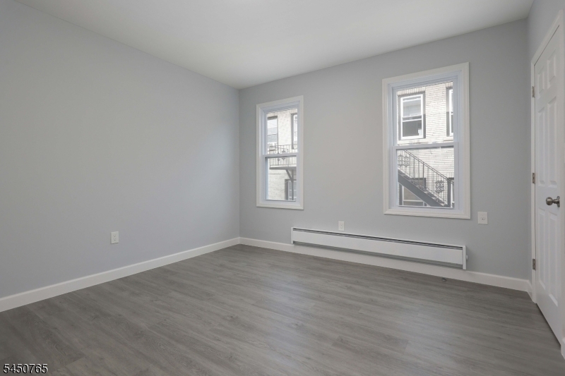 812 Bayway Ave 1a Property Photo 8