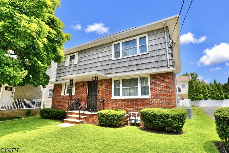 120 Park Ave Property Photo 1