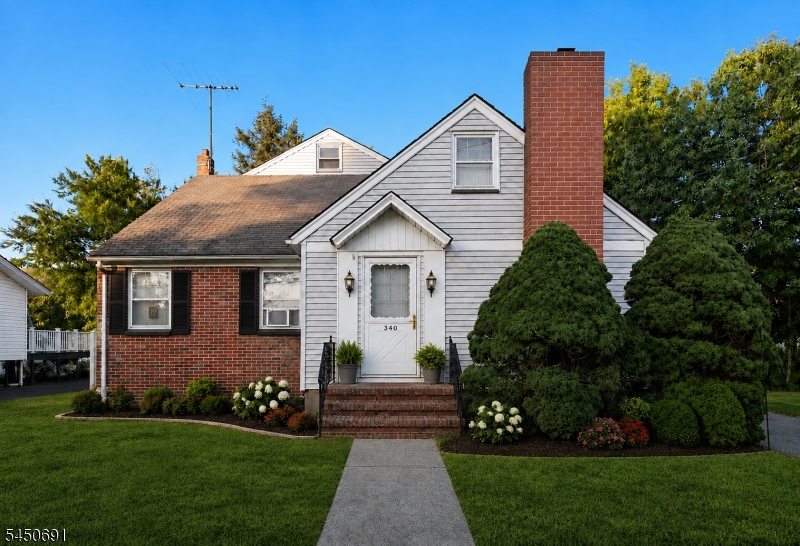 340 Saddle River Rd Property Photo 1