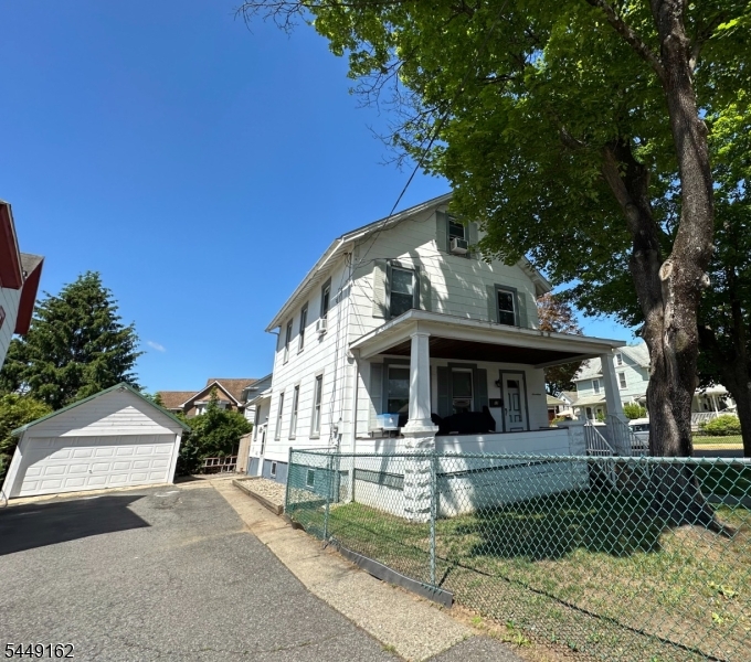 17 N Lincoln Ave Property Photo 2