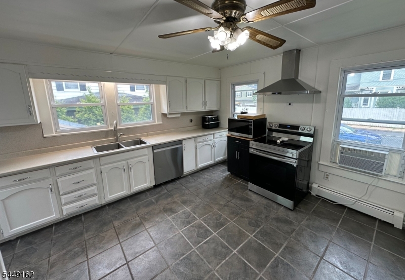 17 N Lincoln Ave Property Photo 3