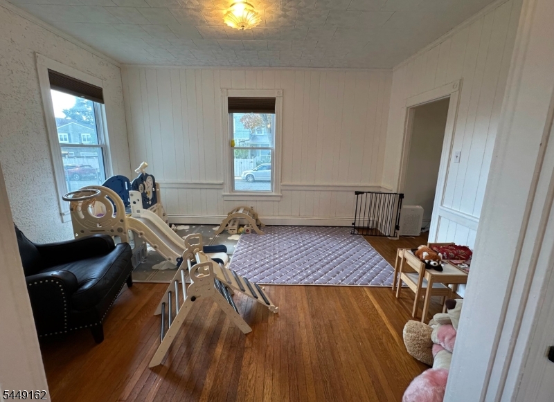 17 N Lincoln Ave Property Photo 7