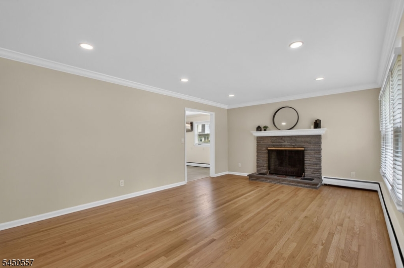 663 Mountain Ave Property Photo 8