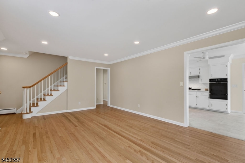 663 Mountain Ave Property Photo 10