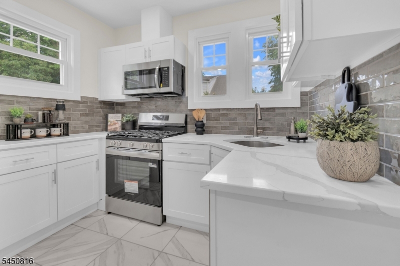 153 Clairmont Ter Property Photo 12