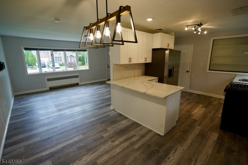 154 Jefferson Ave Property Photo 5