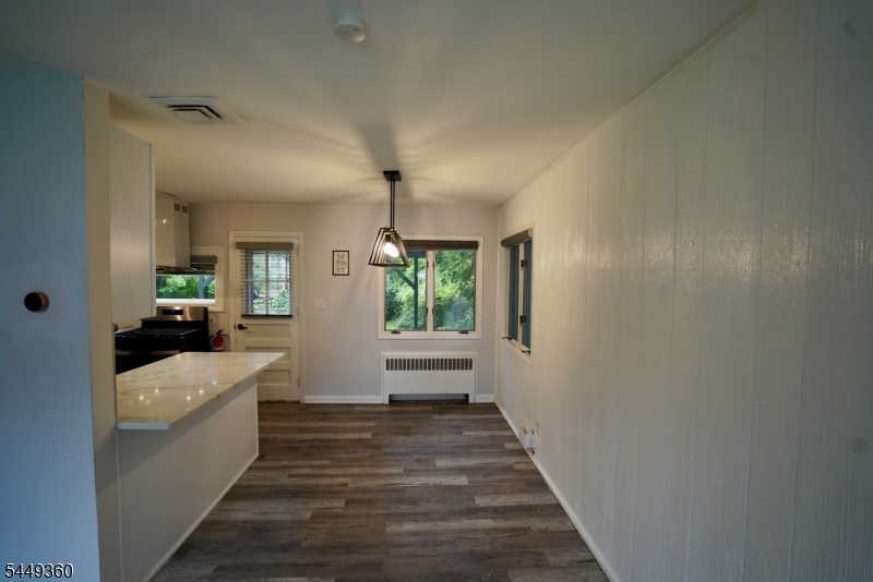 154 Jefferson Ave Property Photo 6