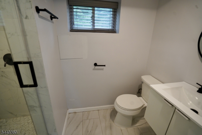 154 Jefferson Ave Property Photo 13