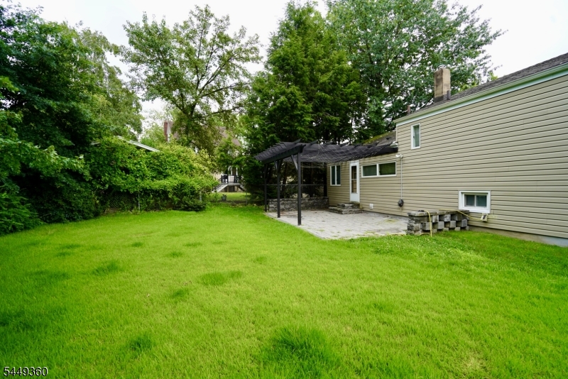 154 Jefferson Ave Property Photo 28