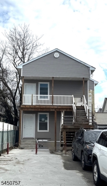 120 Sheridan Ave Property Photo 1
