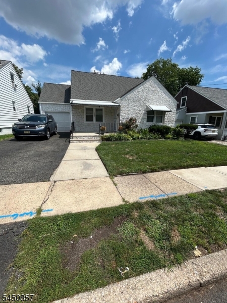 1065 Voorhees St Property Photo 1