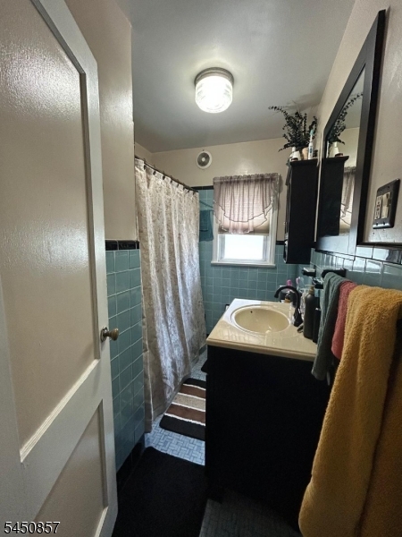 1065 Voorhees St Property Photo 10