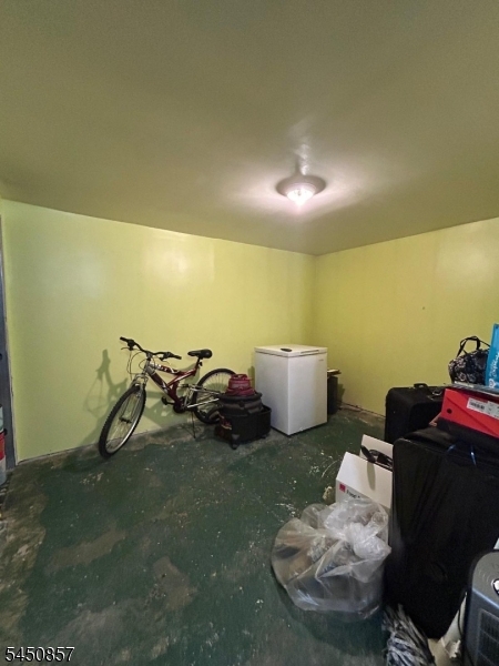 1065 Voorhees St Property Photo 17
