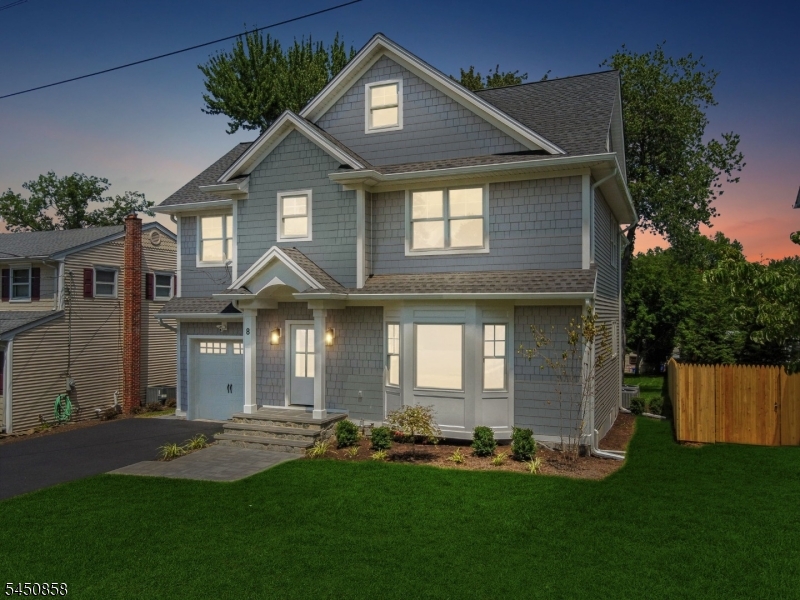 8 Pine Tree Ter Property Photo 2