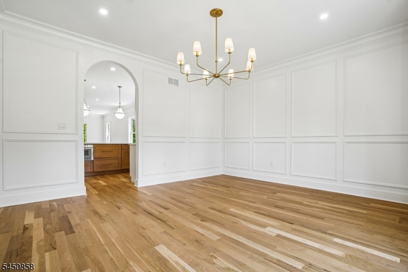 8 Pine Tree Ter Property Photo 9