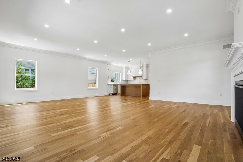 8 Pine Tree Ter Property Photo 15