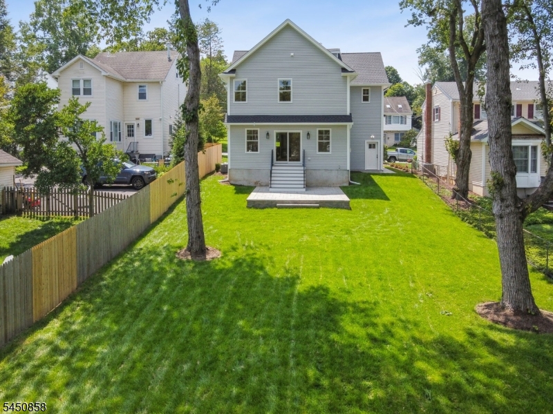 8 Pine Tree Ter Property Photo 35