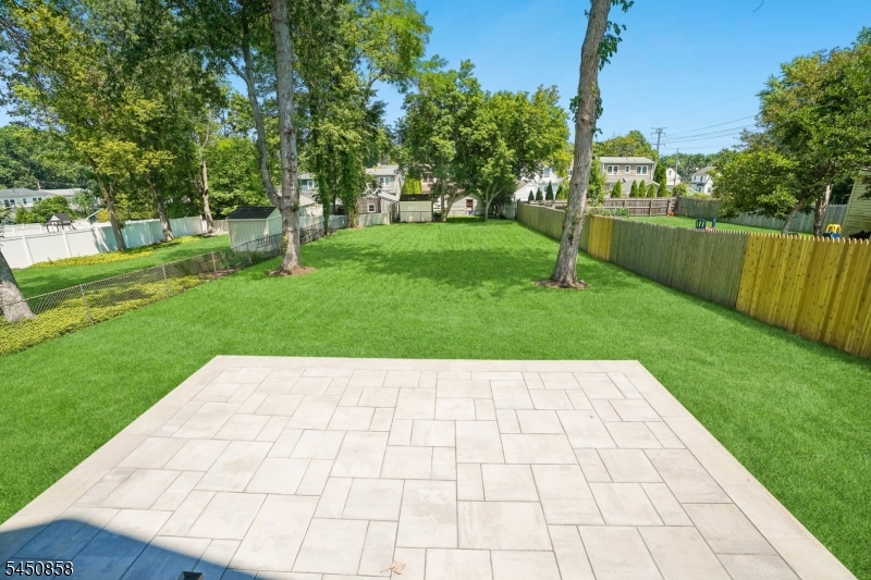 8 Pine Tree Ter Property Photo 37