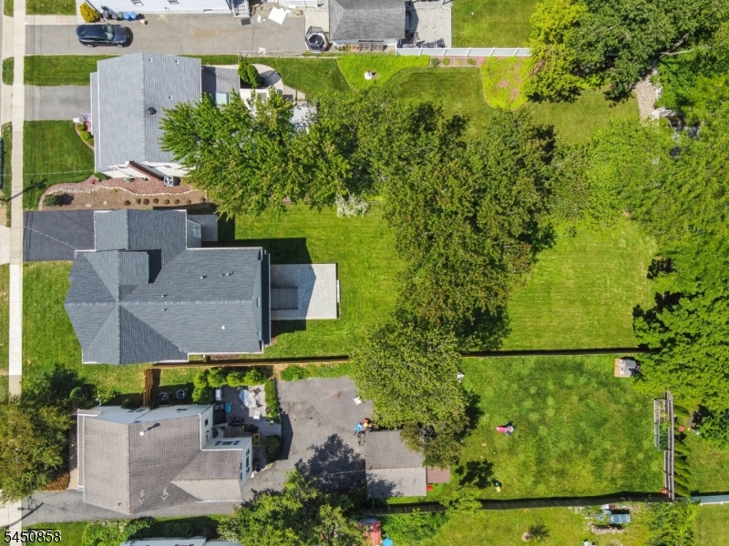 8 Pine Tree Ter Property Photo 41