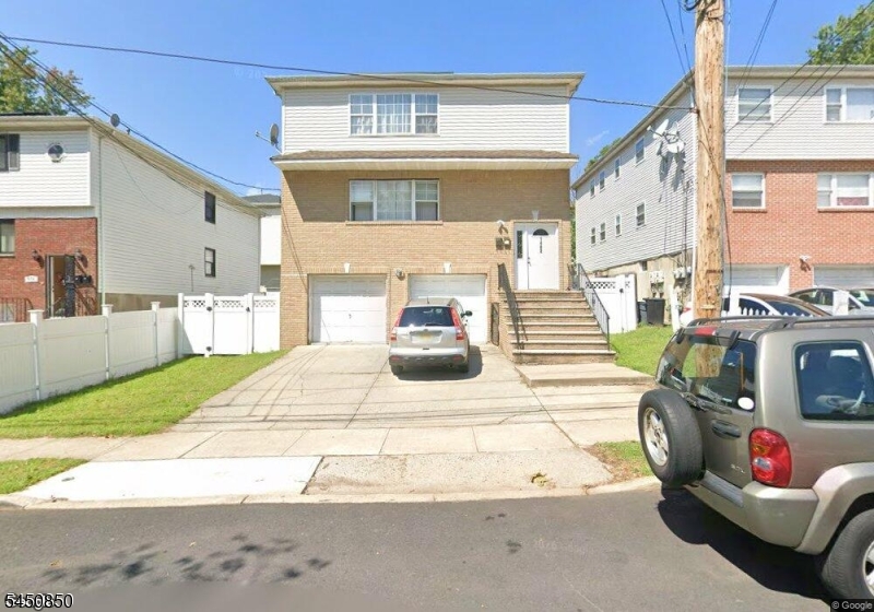 1482 Hiawatha Ave 2 Property Photo 1